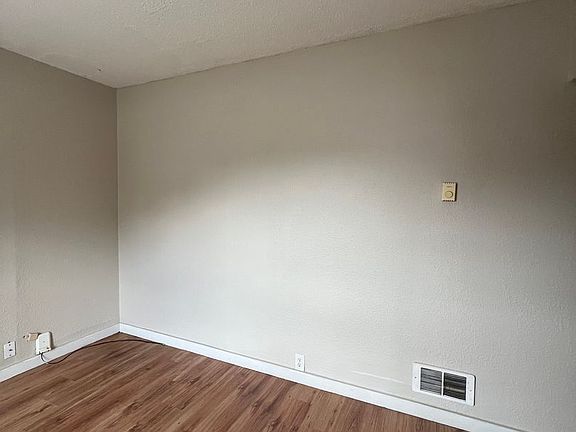 3rd image of 93754 Newport Ln #7