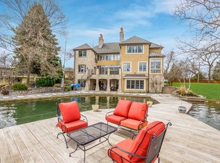 273 Murphy Lake Ln, Park Ridge, IL 60068