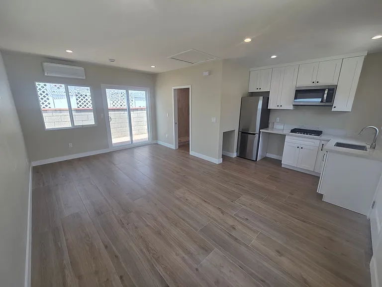 257 E Edna Pl — Photo 1