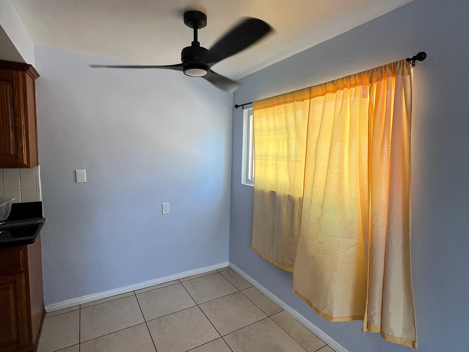 2 bed, 750 sqft, $2,500 — Photo 2