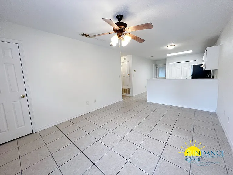 229 Lindberg St — Photo 3