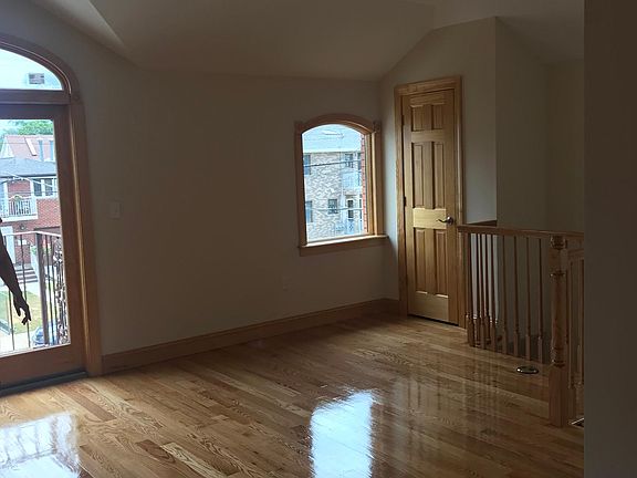 2nd image of 14611 22nd Ave Floor 1
