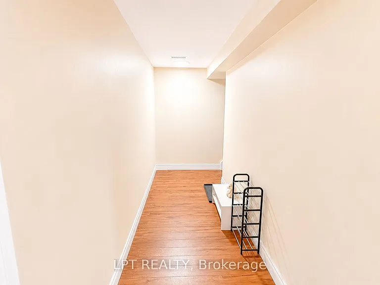 14 Hazelton Ave #BASEMENT — Photo 6