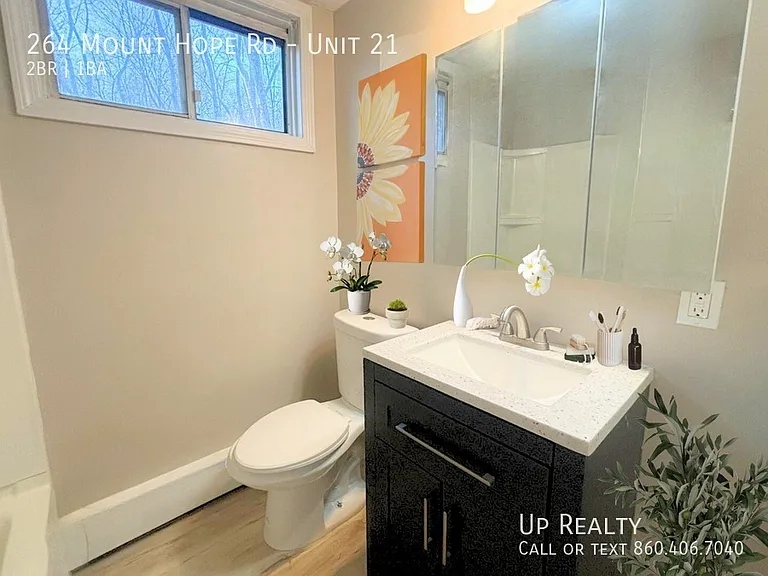 264A Mount Hope Rd #A15 — Photo 4