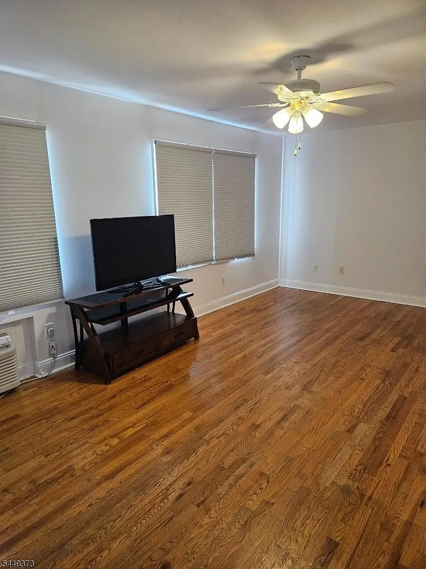 1 bed, 1.0 bath, 760 sqft, $2,100 — Photo 4