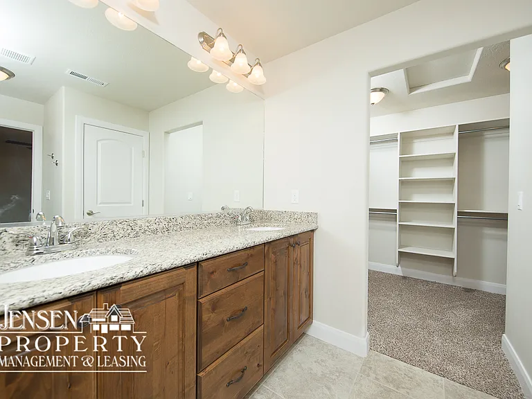 2502 Bella Vista Dr — Photo 10