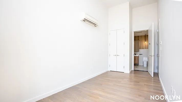 Rented by Nooklyn NYC LLC | media 27