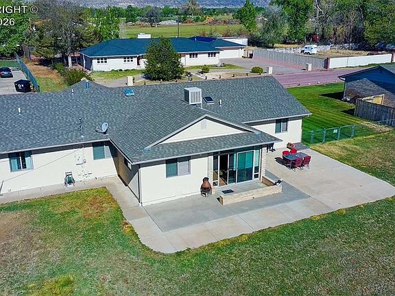 3rd image of 244 Glenmoor Rd