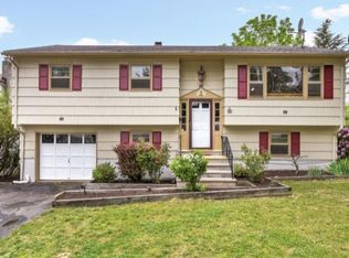 11 Reaville Ct, Parsippany, NJ 07054