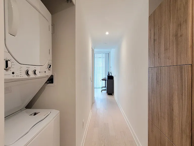 25 Richmond St E #912 — Photo 5