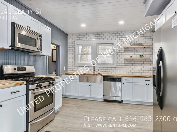 1541 Leahy St, Muskegon, MI 49442