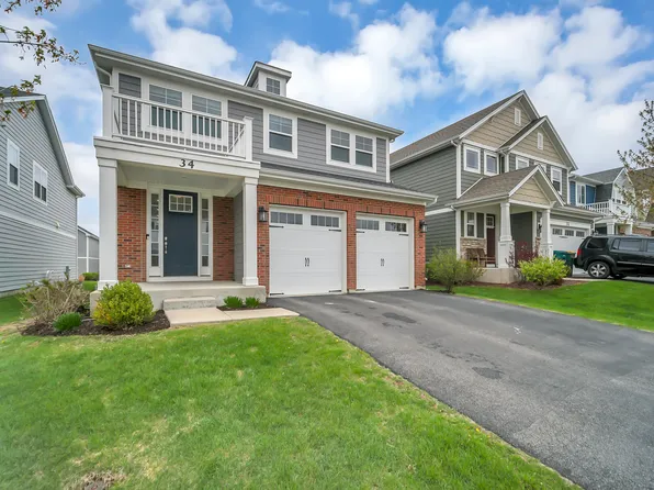 34 Commons Cir, Hawthorn Woods, IL 60047