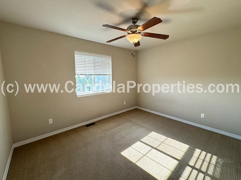 475 Eclipse Dr — Photo 33