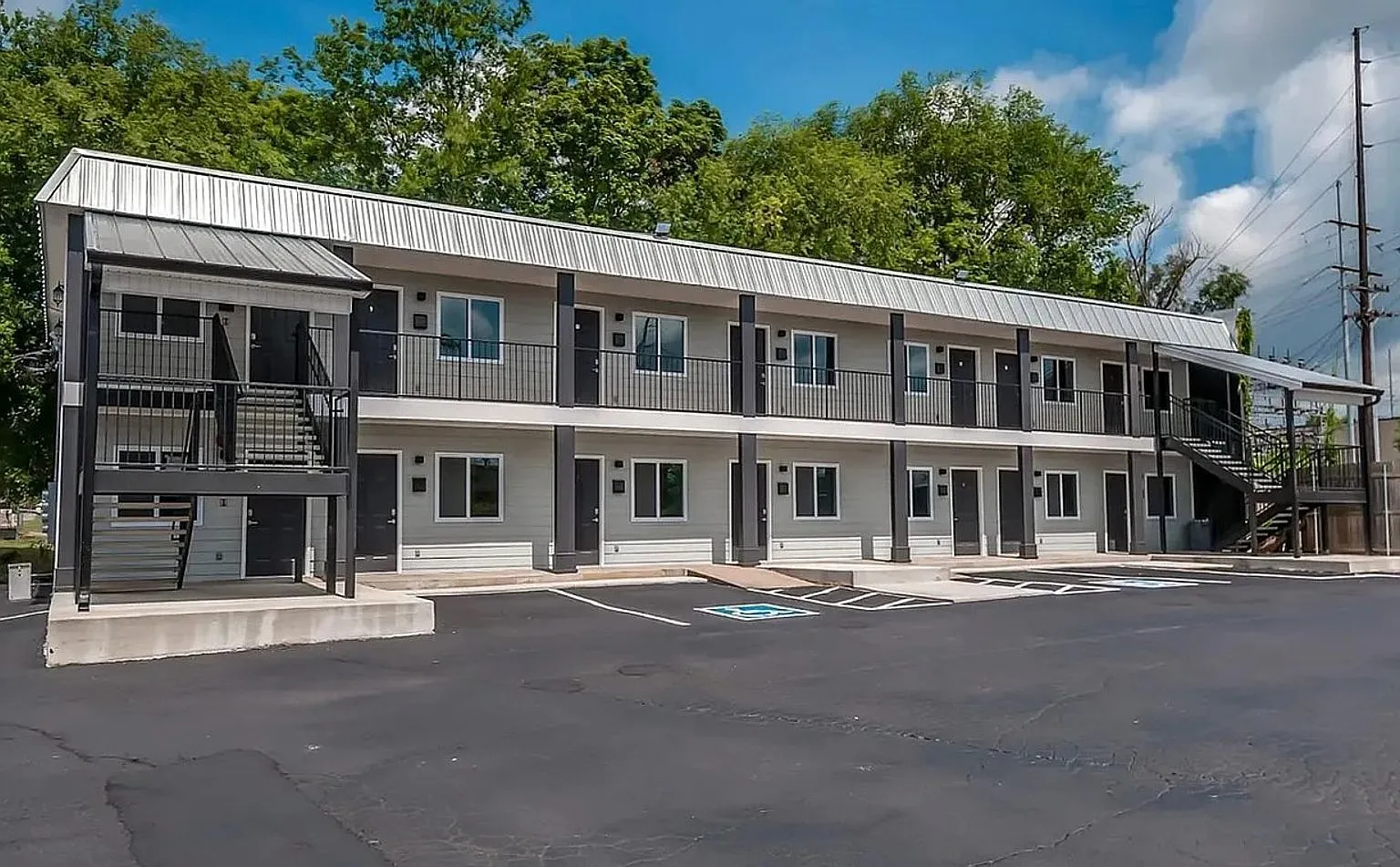 Woodruff Apartments — Photo 1