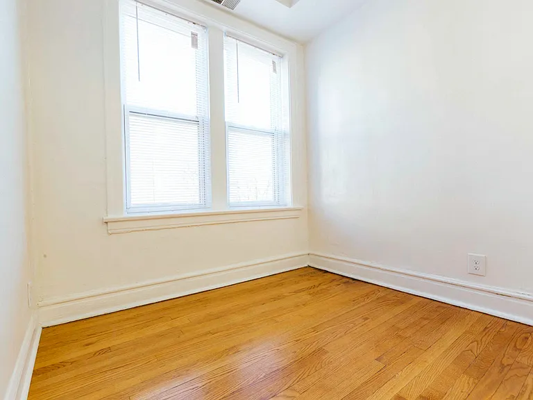 4400-10 N. Ashland Ave. / 1600-10 W. Montrose Ave. — Photo 14