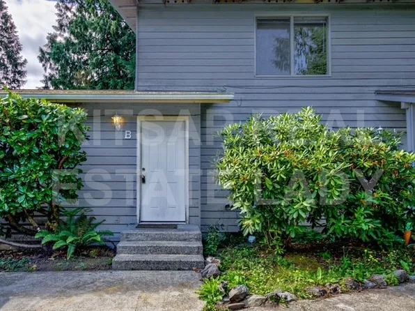 1400 Madrona Point Dr #B, Bremerton, WA 98312