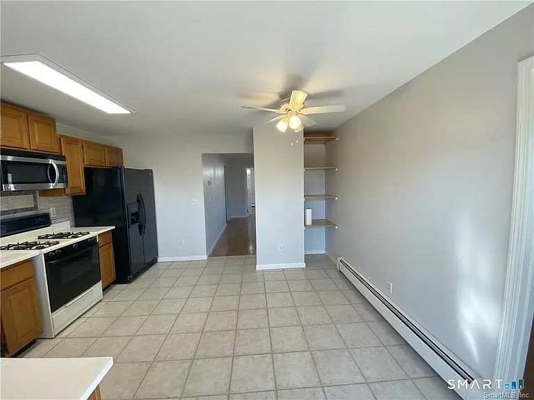 135 Ridgeley Ave — Photo 4