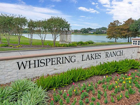 4th image of 1860 Lake Landing Dr