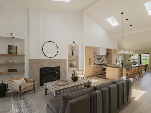 459 E 18th St, Costa Mesa, CA 92627