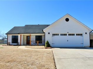 1315 Princess Dr, Winder, GA 30680