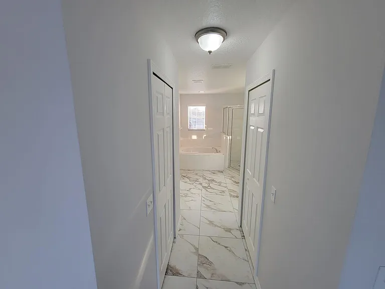 1907 Escambia Ln — Photo 17
