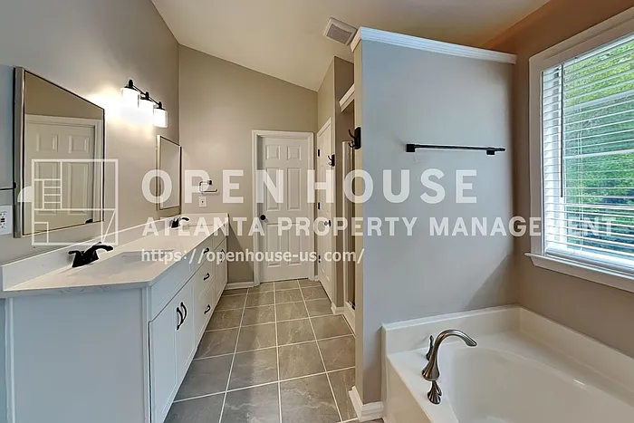 2250 Winthrope Way Dr — Photo 11