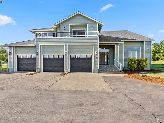 2nd image of 475 Curry Rd