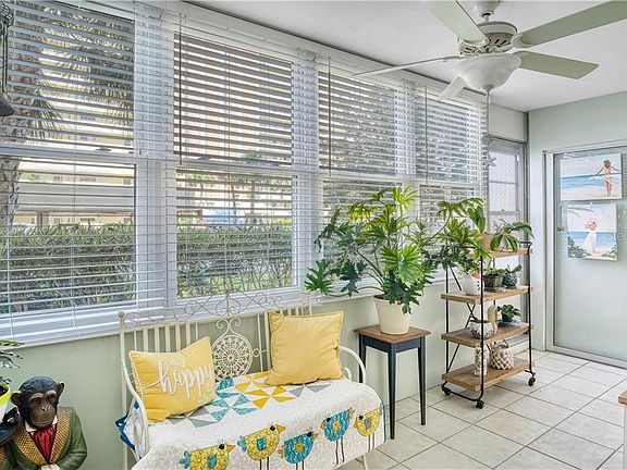 3rd image of 4550 Cove Cir APT 109