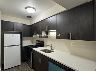 5917 N Kenmore Ave #207A, Chicago, IL 60660