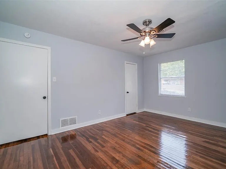 812 Glencrest Ln — Photo 27