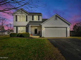 946 Lateglow Ct, Newark, OH 43055