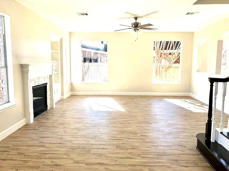 5711 Silver Bay Ct — Photo 12