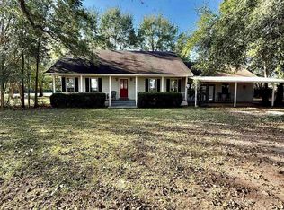 2064 Halls Crossroads Rd, Monroeville, AL 36460