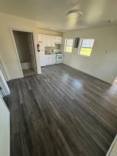 27 Hillside Ave #8 Photo 1