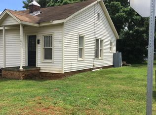 1101 N Anthony St, Burlington, NC 27217