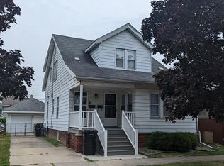 1045 7th St, Wyandotte, MI 48192