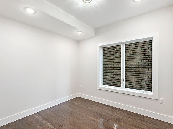 4th image of 66 Poplar St #103