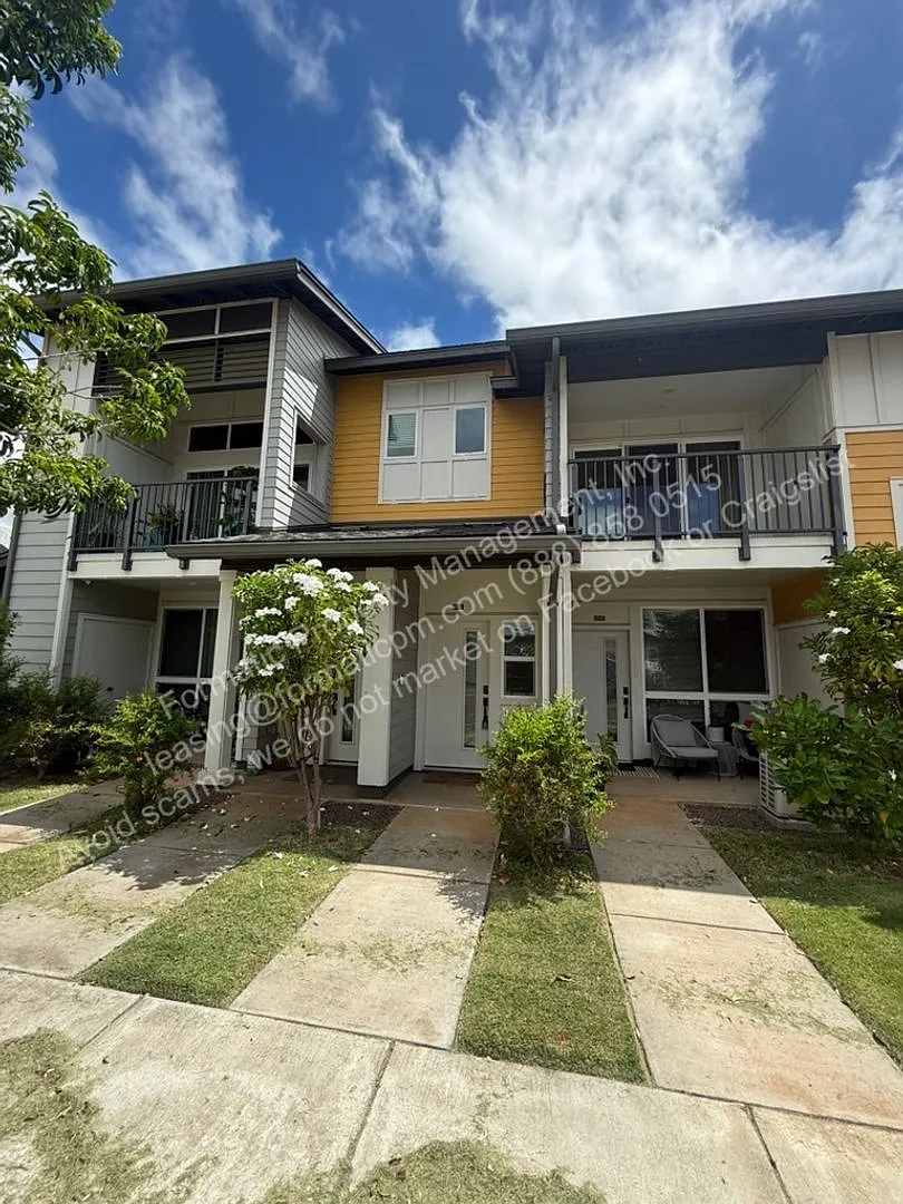 3 bed, 2.5 bath, 1320 sqft, $3,795 — Photo 1