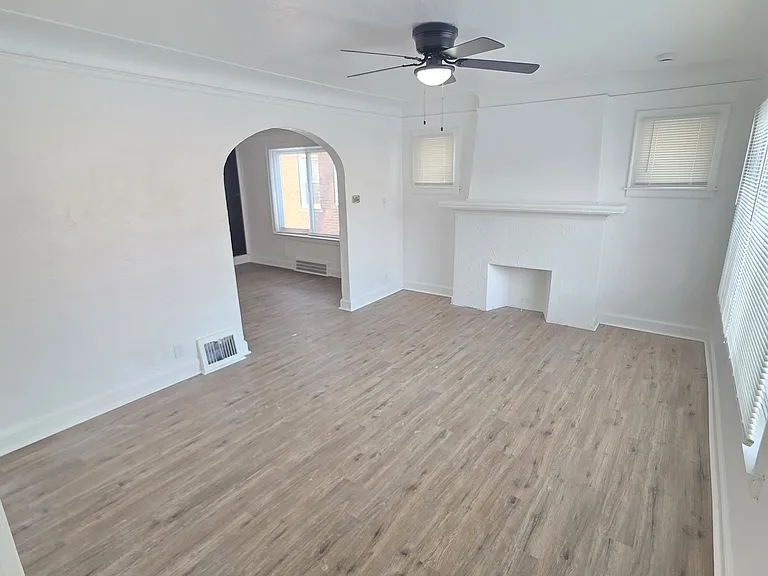 15863 Sorrento St — Photo 23