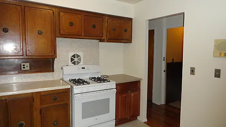 Rented by Halvatzis Realty