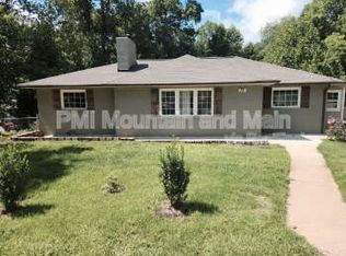 33 Monte Vista Rd, Candler, NC 28715