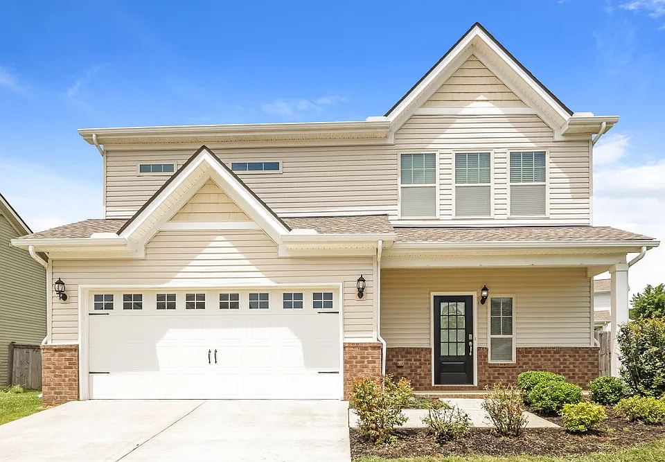 1005 Keeneland Dr