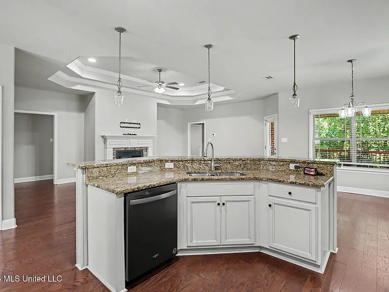 789 Bay Breeze Dr — Photo 7