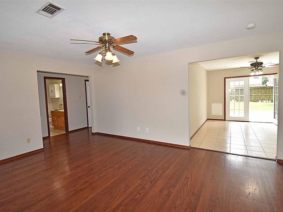 5th image of 2614 Willowby Dr