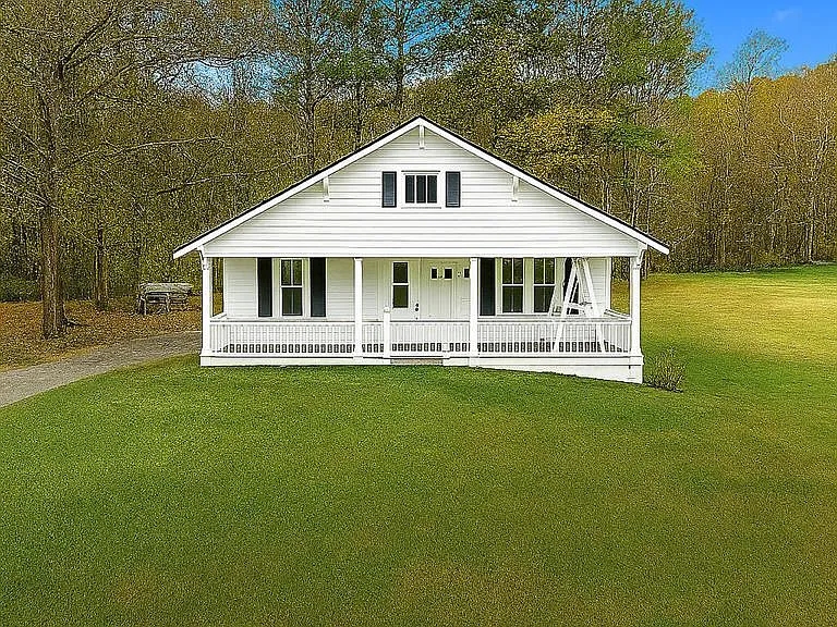 7025 Rico Rd — Photo 2