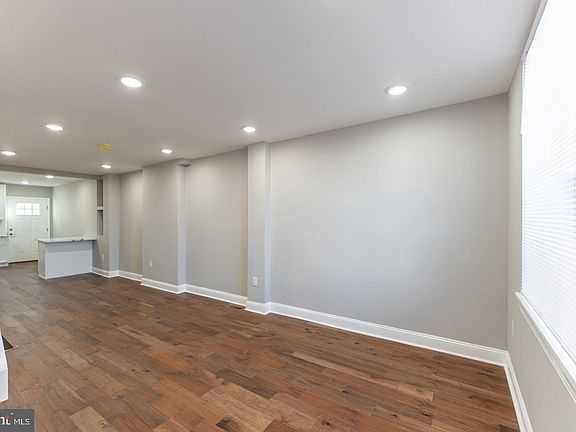3rd image of 2517 E Ann St