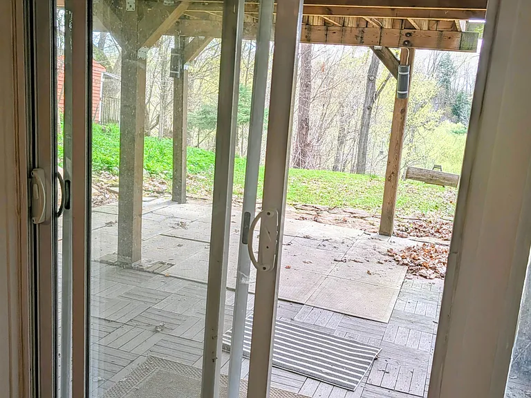 103 River Rd #BASEMENT — Photo 13