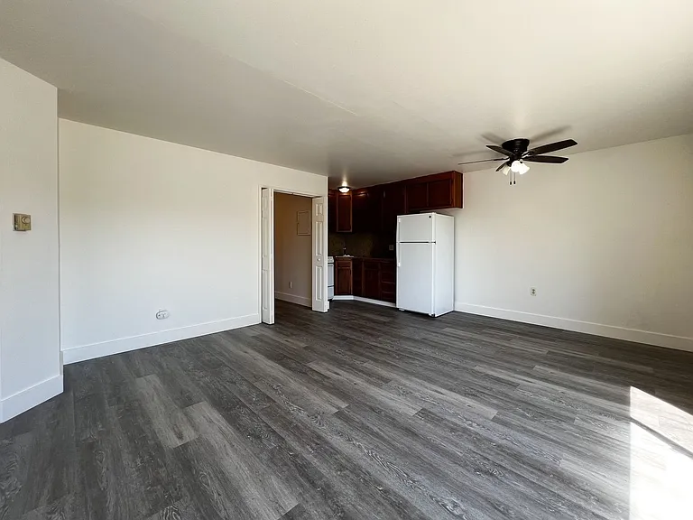 Hilltop Drive, 2991* — Photo 18