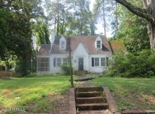 711 Trinity Dr W, Wilson, NC 27893