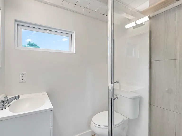 108 Hillcrest Ave — Photo 11